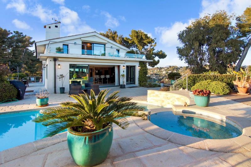 Maison - 358 m² - 9 pièces