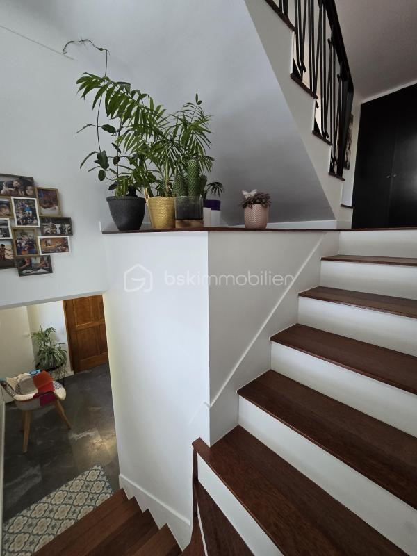 Maison - 185 m² - 7 pièces