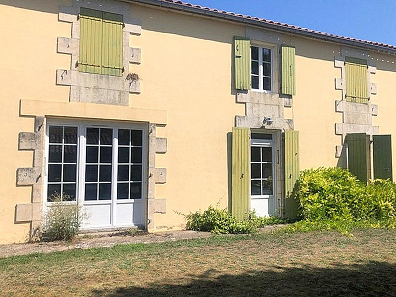 Maison - 144 m² - 4 pièces
