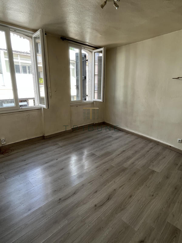 Immeuble - 321 m² - 14 pièces