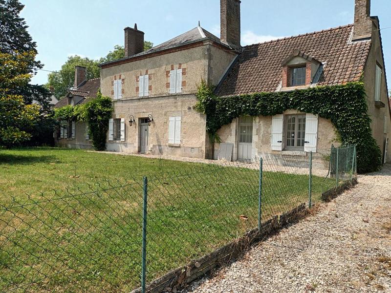 Maison - 312 m² - 11 pièces