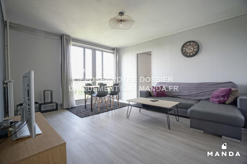 Chambre - 11 m² - 4 pièces