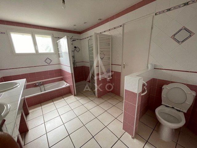 Villa - 145 m² - 6 pièces