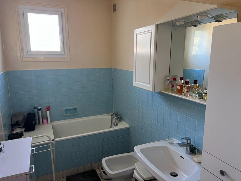 Maison - 240 m² - 6 pièces