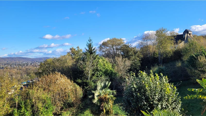 Maison - 220 m² - 7 pièces