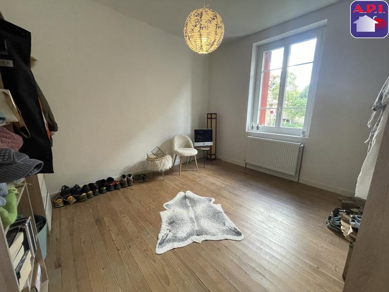 Maison - 186 m² - 8 pièces