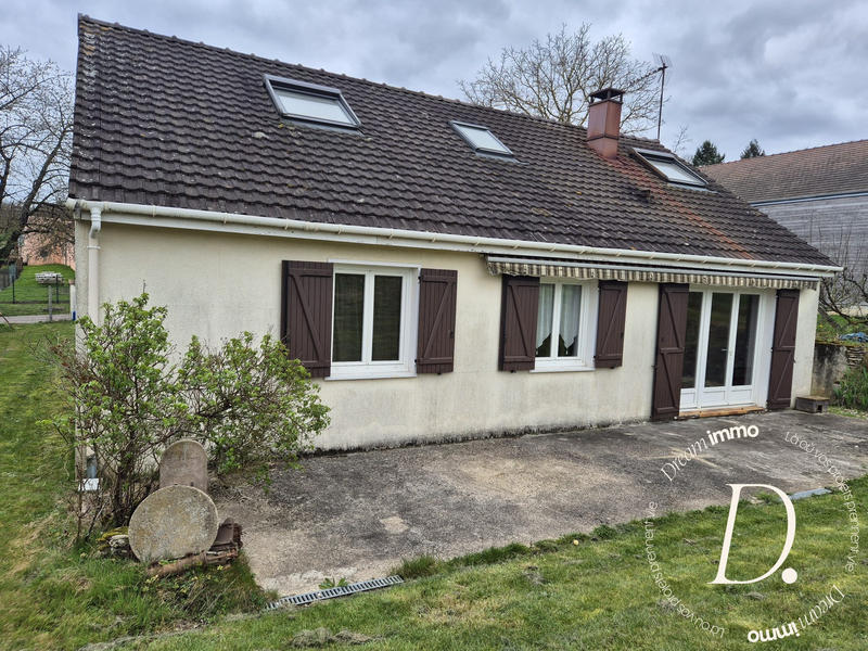 Maison traditionnelle - 109 m² - 6 pièces