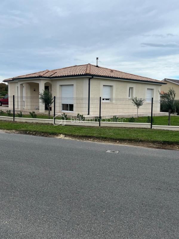 Maison - 102 m² - 4 pièces