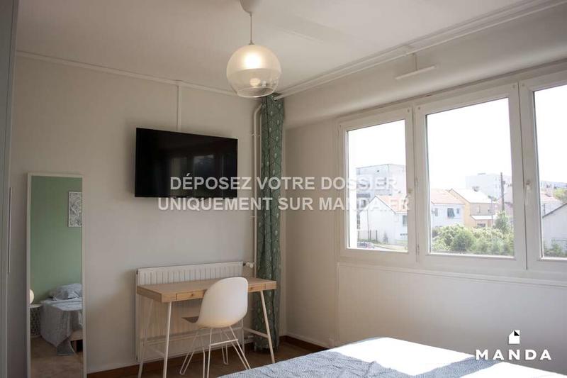 Chambre - 11 m² - 6 pièces