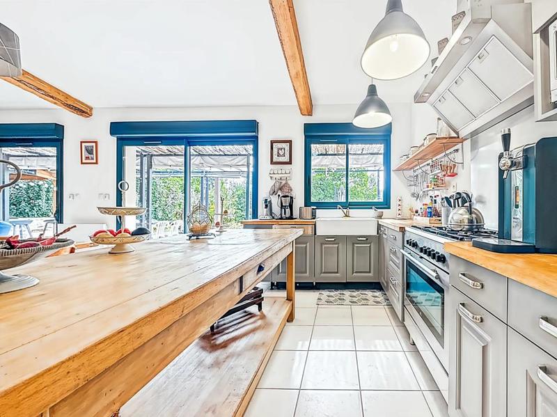 Maison en pierre - 140 m² - 5 pièces