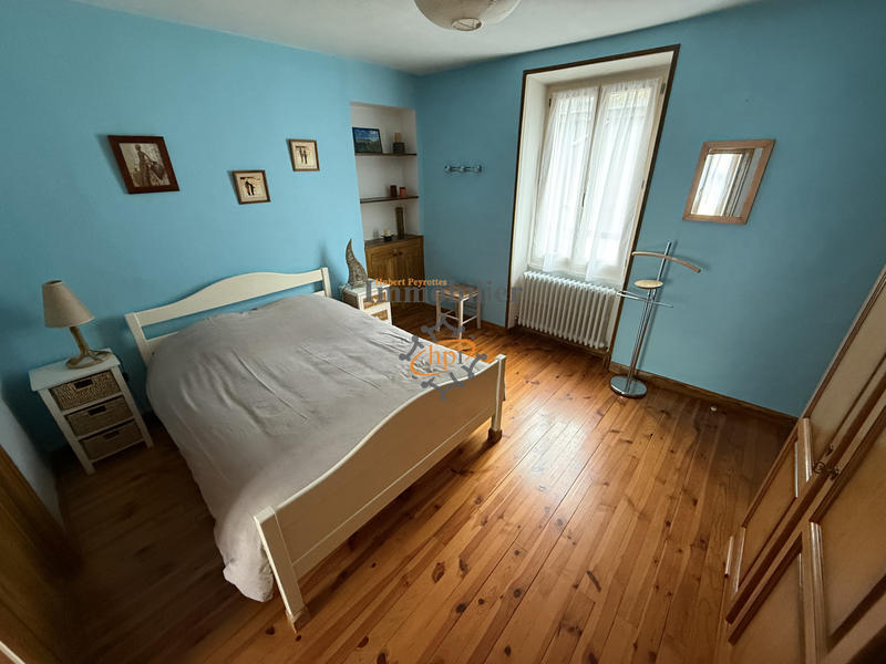 Maison - 96 m² - 5 pièces