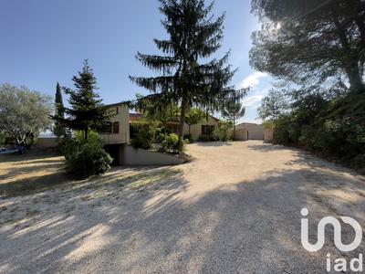 Maison - 180 m² - 7 pièces