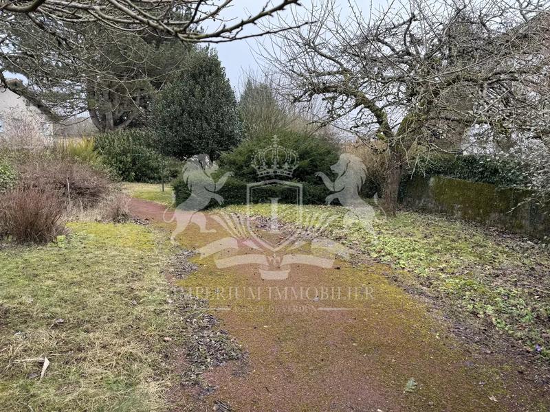 Terrain constructible - 714 m²