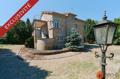 Propriété - 200 m² - 6 pièces