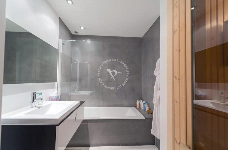 Appartement - 171 m² - 6 pièces