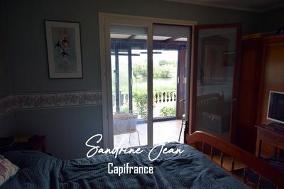 Maison - 210 m² - 6 pièces