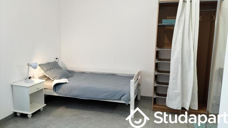 Chambre - 12 m² - 1 pièce