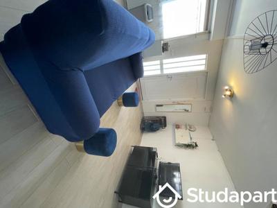 Chambre - 9 m² - 1 pièce