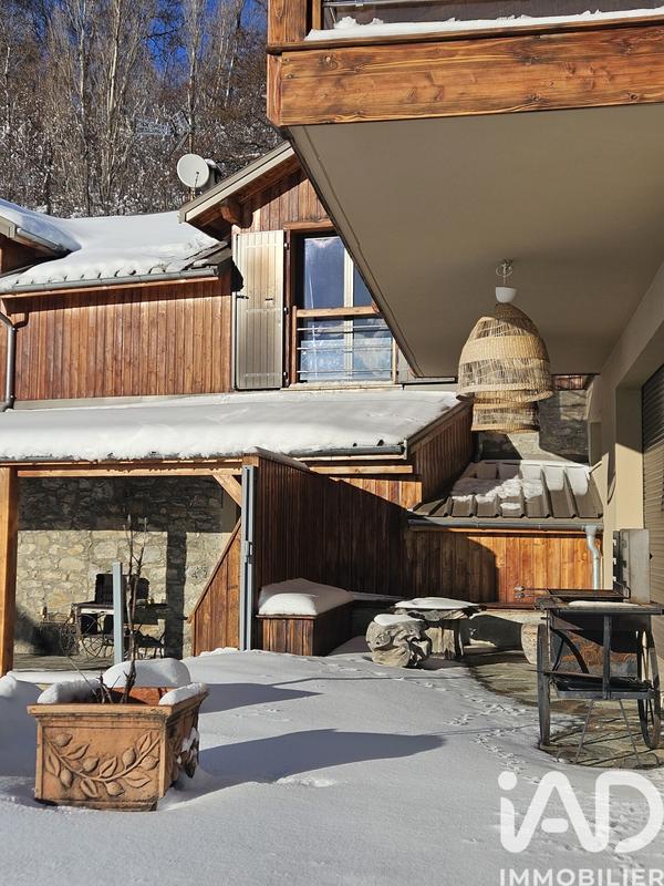 Châlet - 287 m² - 10 pièces