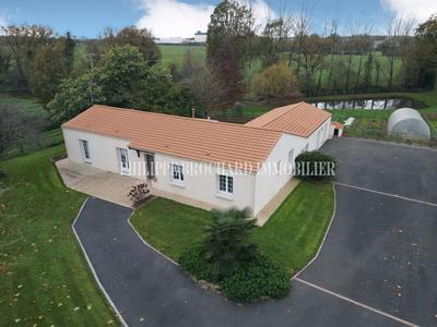 Maison - 139 m² - 7 pièces