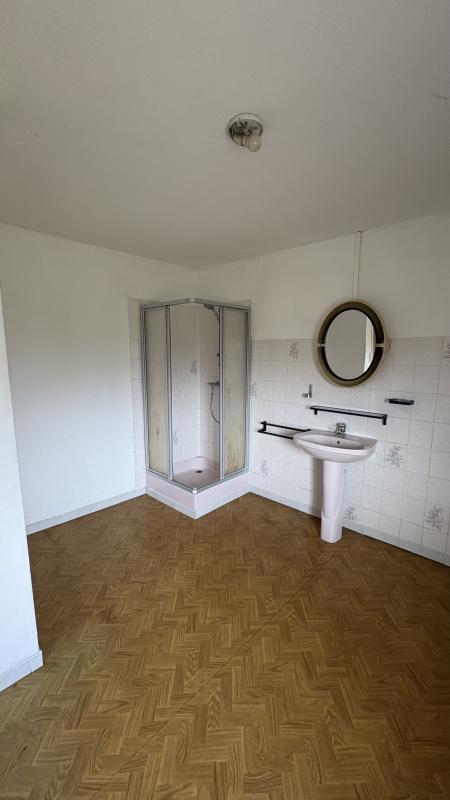 Maison - 166 m² - 8 pièces