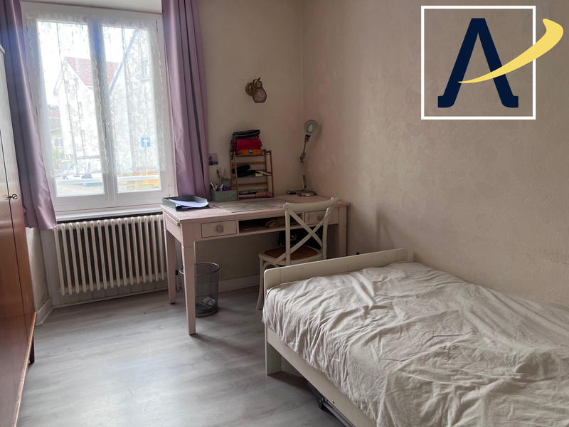 Appartement - 90 m² - 5 pièces