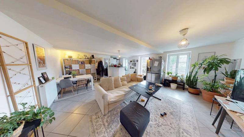 Appartement - 88 m² - 5 pièces