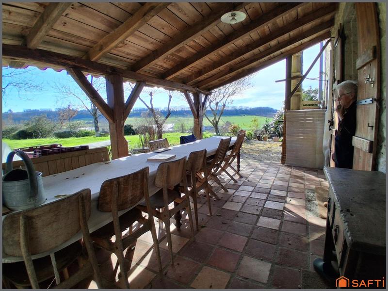 Maison - 205 m² - 6 pièces