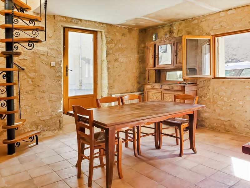 Maison de village - 87 m² - 3 pièces