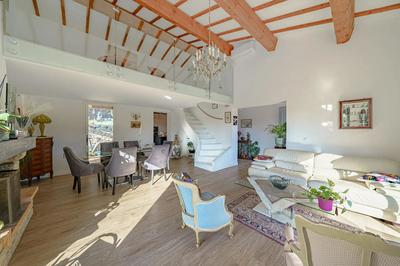 Maison - 152 m² - 6 pièces