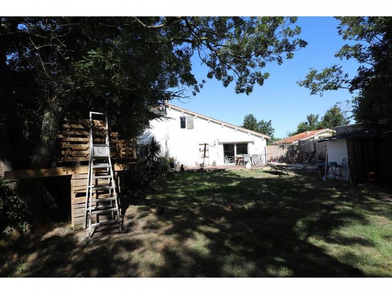 Maison - 122 m² - 8 pièces