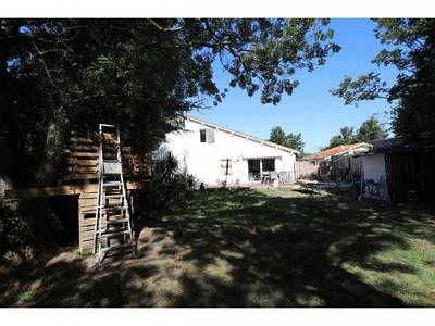 Maison - 122 m² - 8 pièces