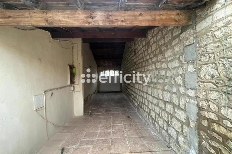 Maison - 265 m² - 8 pièces