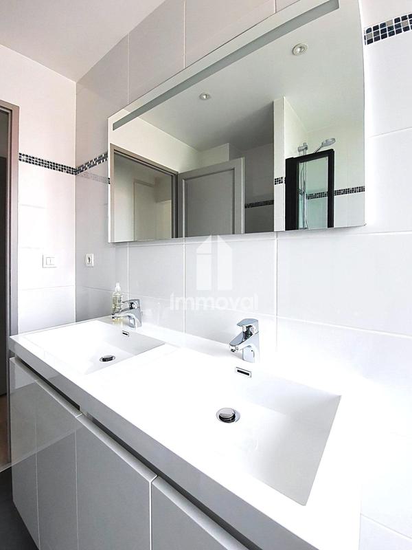 Appartement - 77 m² - 3 pièces