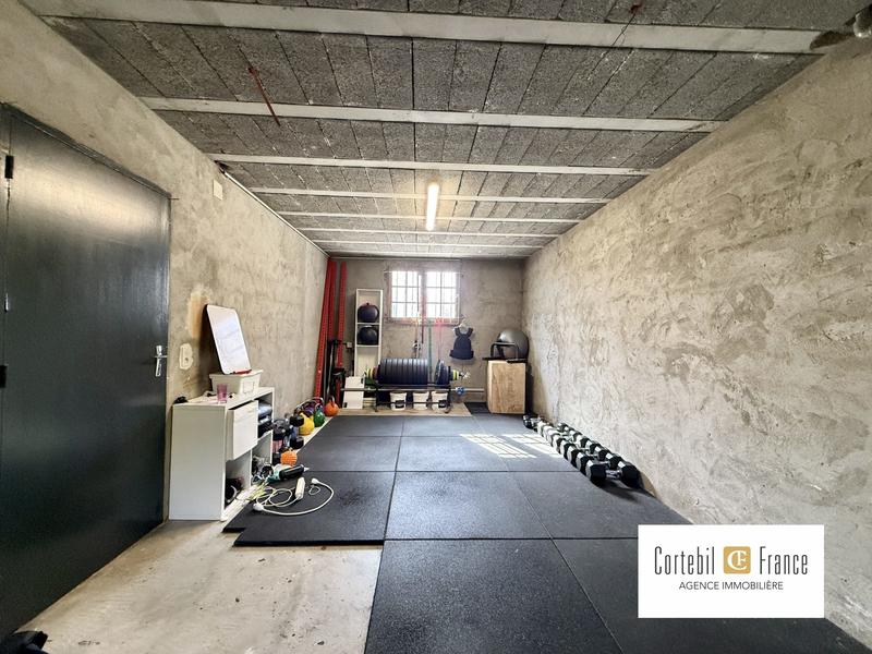 Villa - 213 m² - 5 pièces