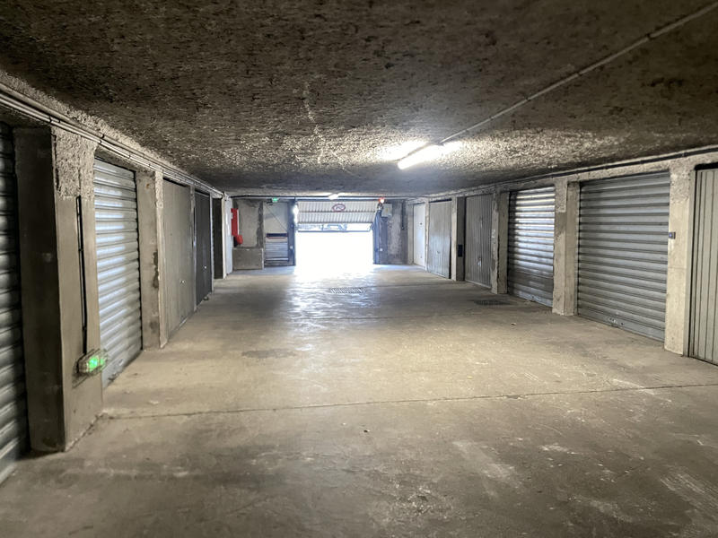 Parking / Garage - 13 m²