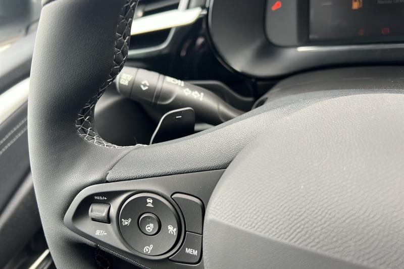 Opel Corsa Hybrid 110 E-Dct6 Gs Pk c