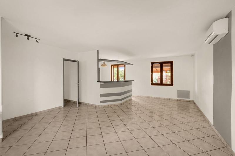 Maison traditionnelle - 144 m² - 5 pièces