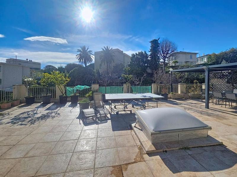 Penthouse - 100 m² - 4 pièces