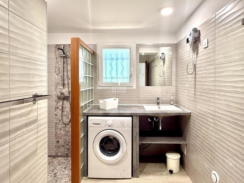 Villa - 185 m² - 15 pièces