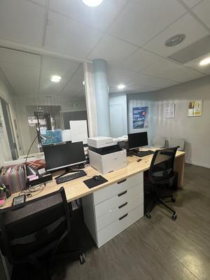 Bureau - 200 m² - 16 pièces