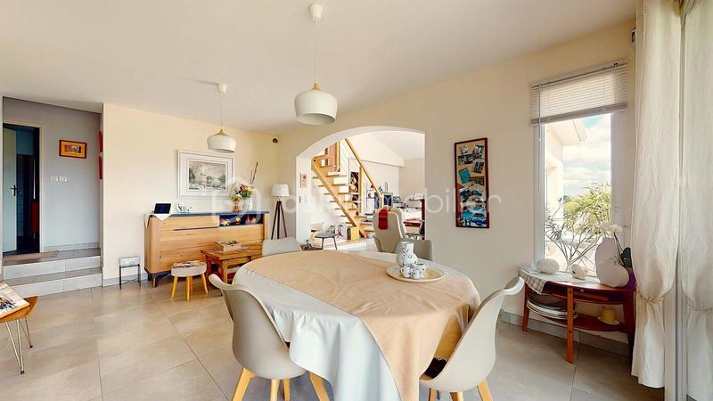 Maison - 177 m² - 5 pièces