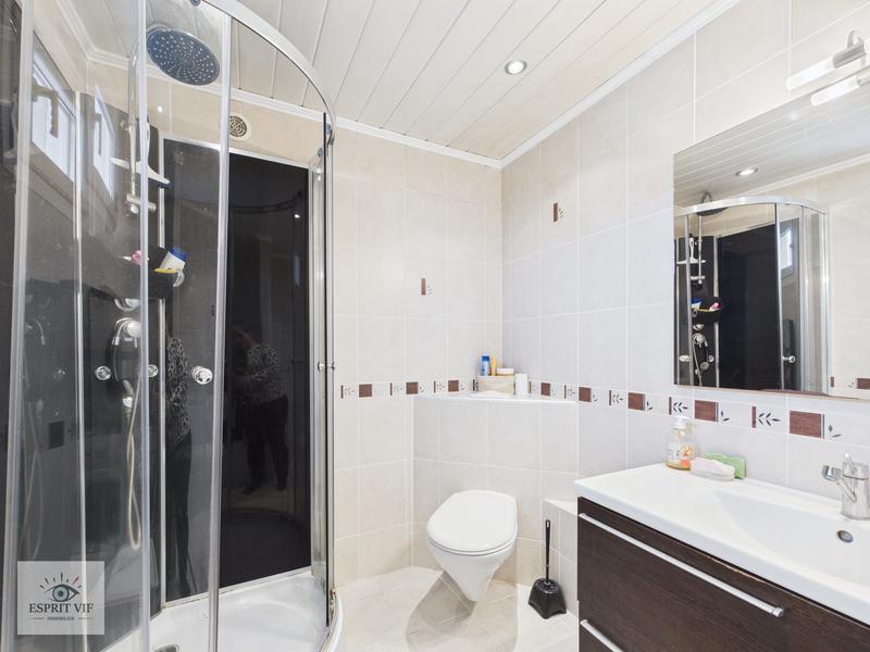 Appartement - 90 m² - 4 pièces