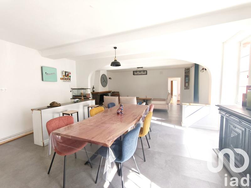 Maison - 250 m² - 7 pièces