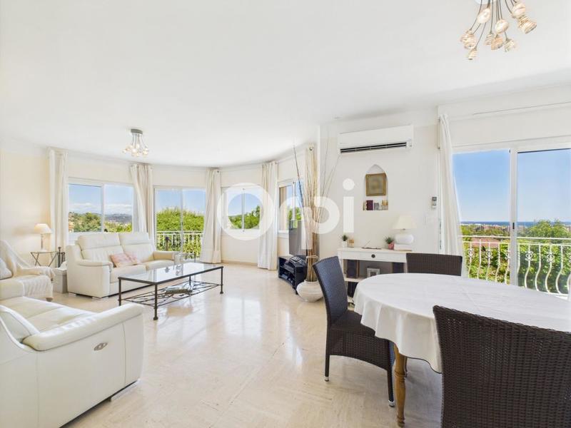 Villa - 253 m² - 7 pièces