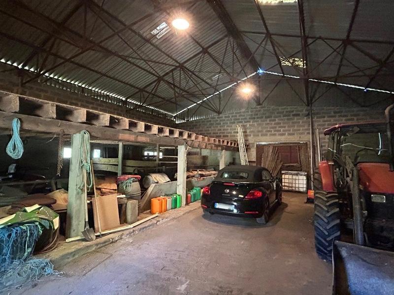 Maison - 330 m² - 13 pièces