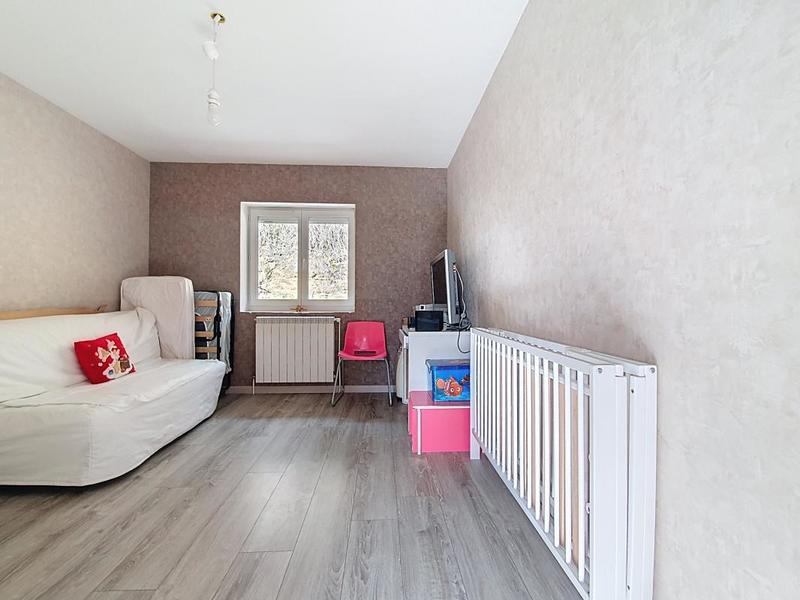 Maison - 177 m² - 7 pièces