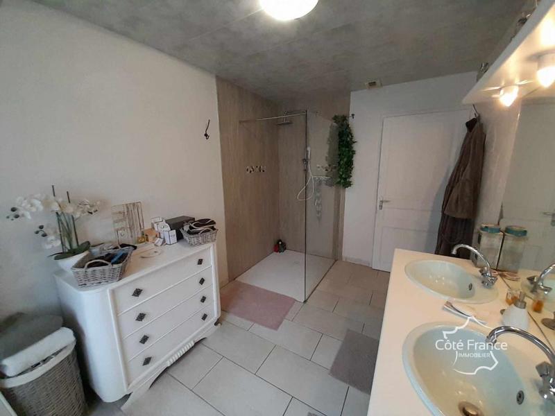 Maison - 182 m² - 8 pièces