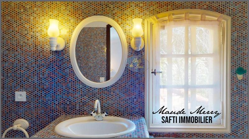 Maison - 212 m² - 7 pièces