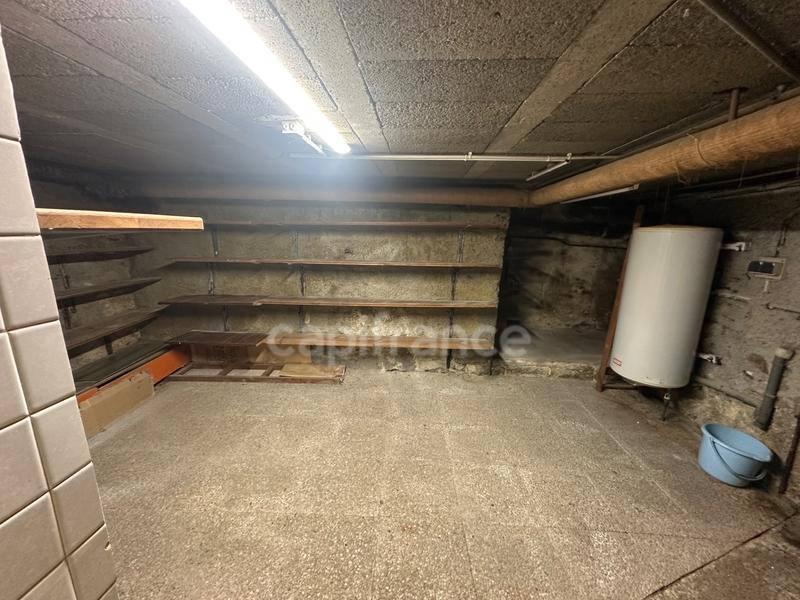 Immeuble - 122 m² - 8 pièces